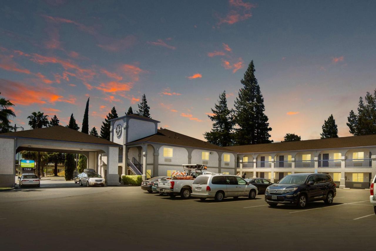 Surestay Hotel By Best Western Ukiah Bagian luar foto