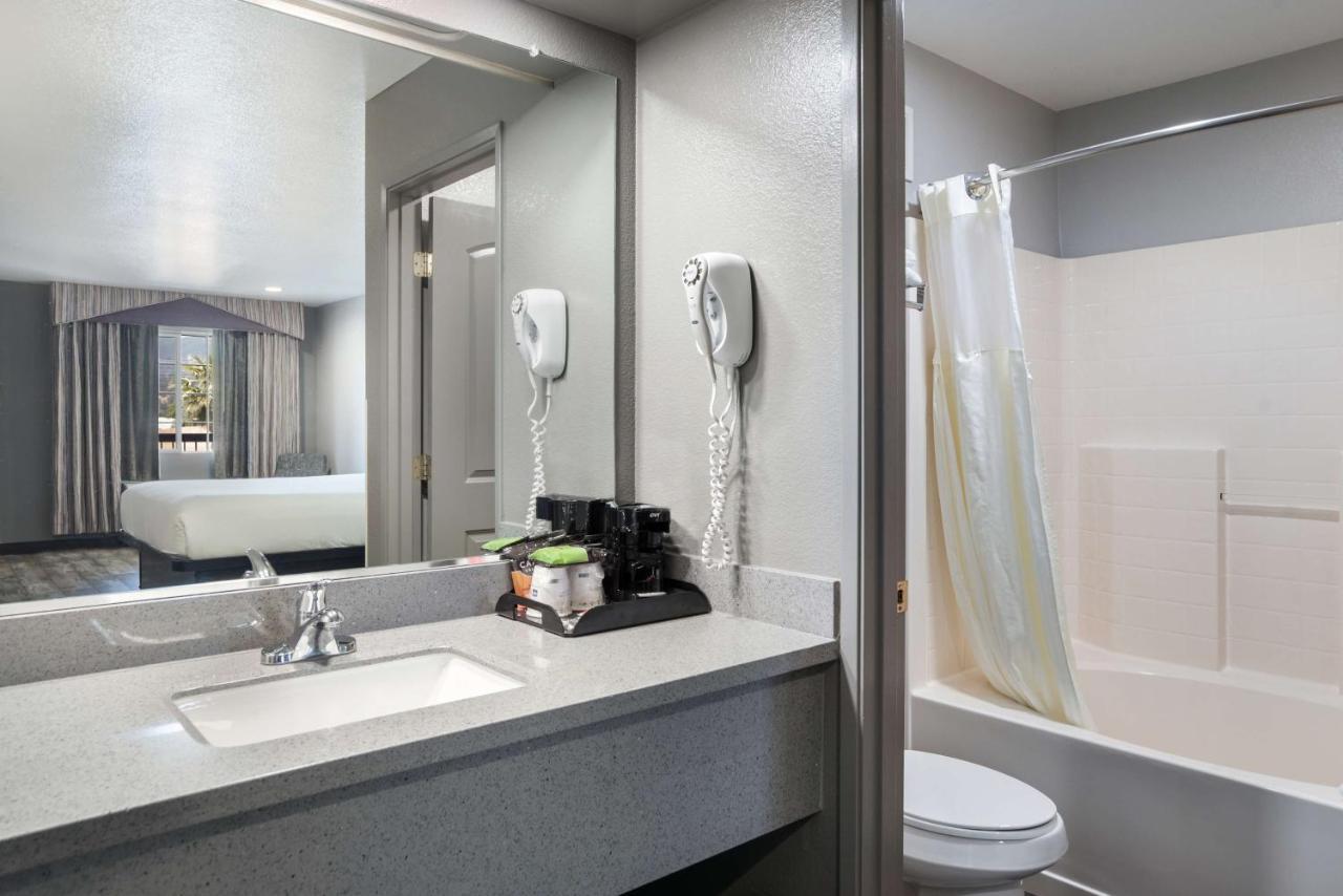 Surestay Hotel By Best Western Ukiah Bagian luar foto
